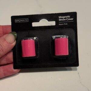 2-pack of BrüMate Magnetic Straw
Covers in Neon Pink.